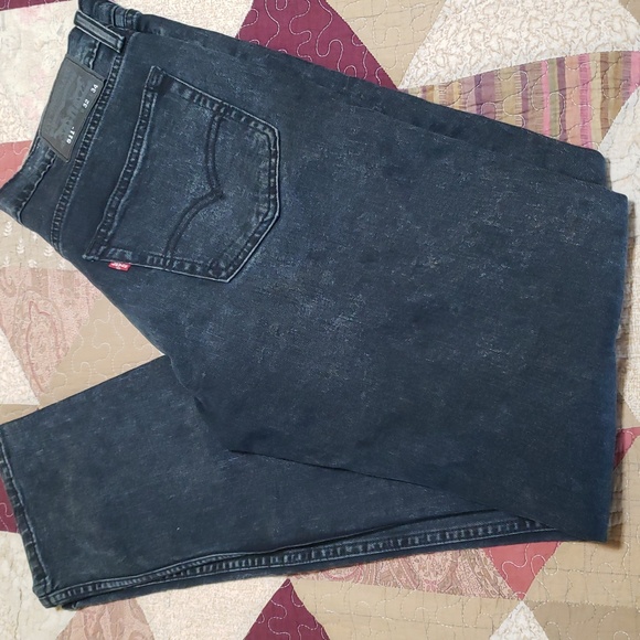Levi's 511 Dark Wash 32x34 - Picture 1 of 6